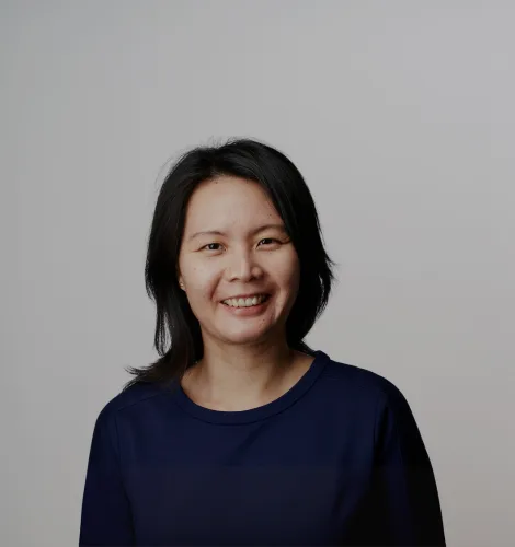 Julia Lee (Dr)